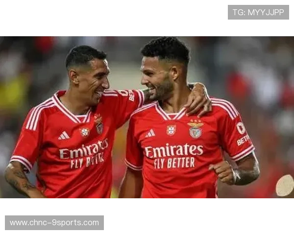 布鲁诺送出倒三角回传